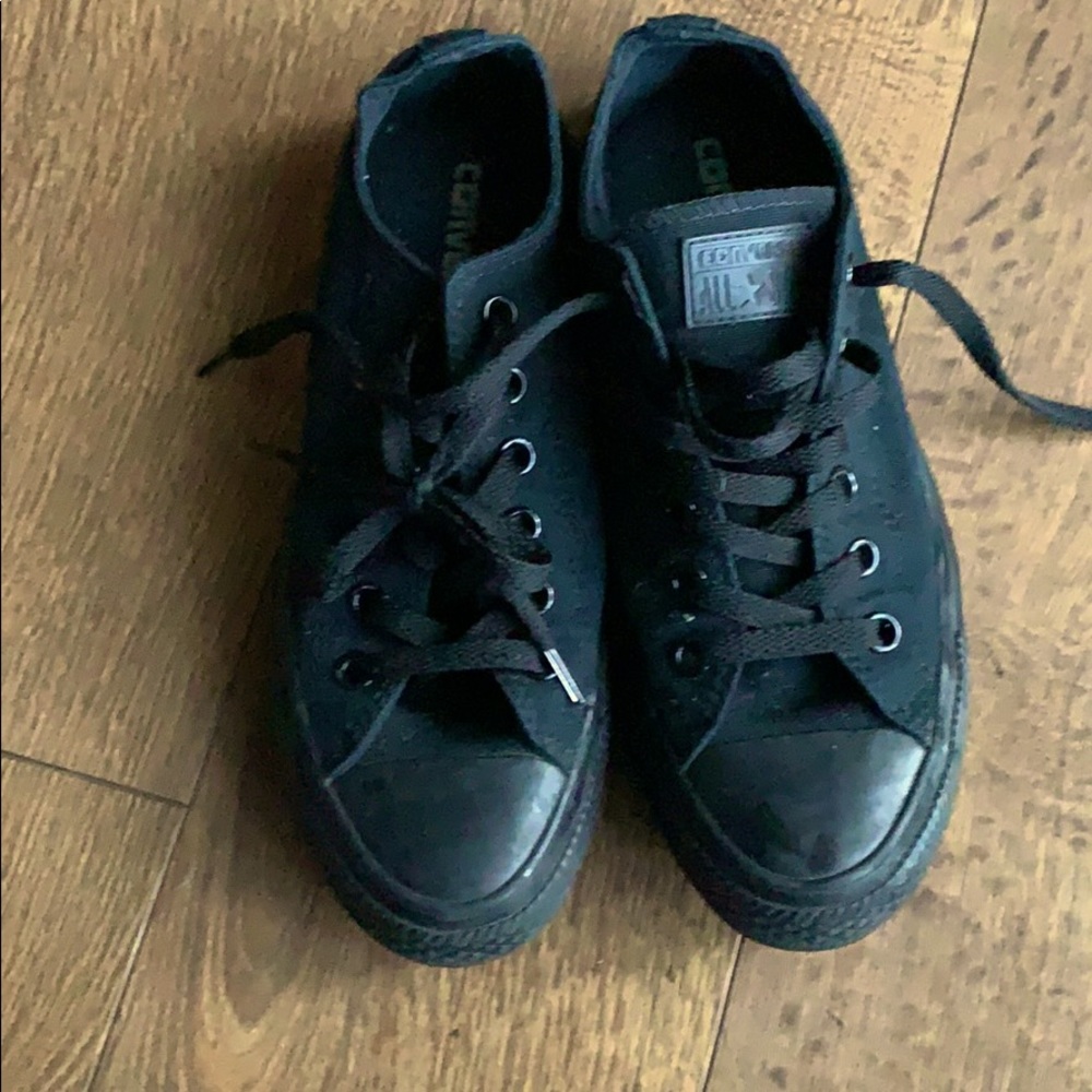 All black converse size 7.5 women’s 5.5 men’s